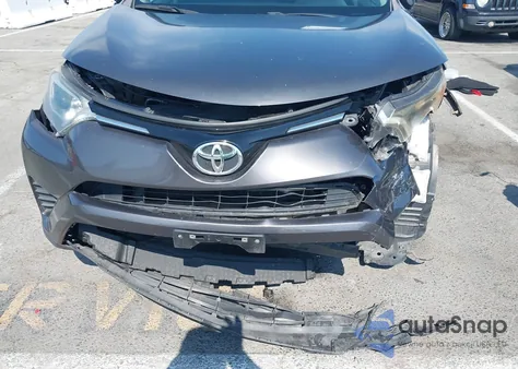 2016 Toyota Rav4 Le z USA, uszkodzony, nr VIN 2T3BFREV0GW457848